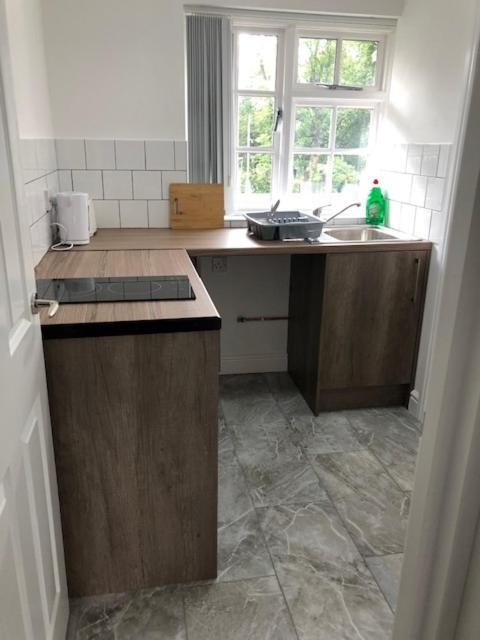 לייסטר Luxury Lavish Studio Apartments Le1 מראה חיצוני תמונה
