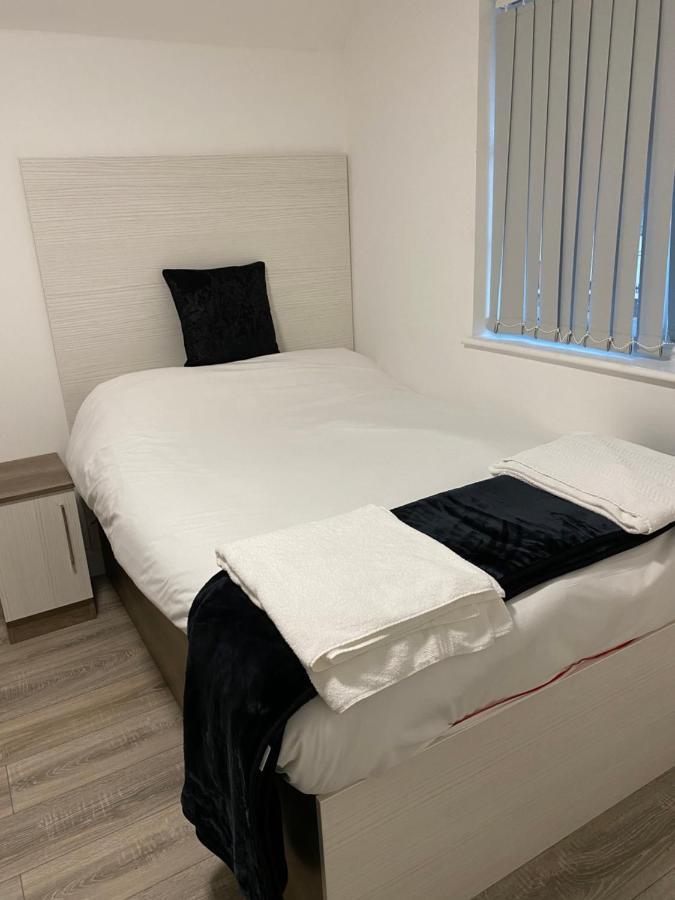 לייסטר Luxury Lavish Studio Apartments Le1 מראה חיצוני תמונה